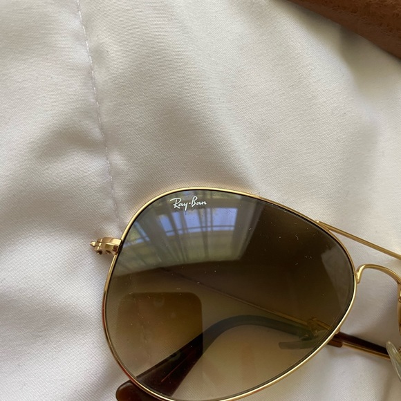 RayBan // Aviators (Tan/Gold) - Picture 2 of 5